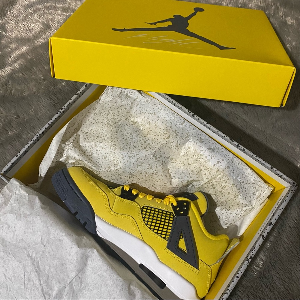 Air Jordan 4 RETRO